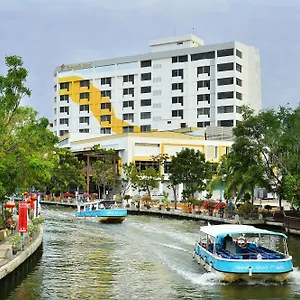 Hotel Tun Fatimah Riverside